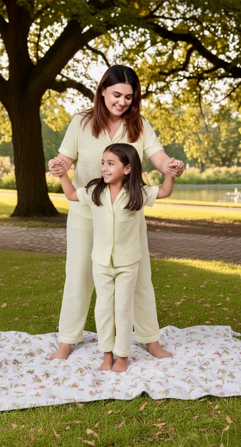 Lime Whisper Twinning Set