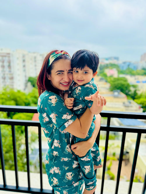 Koality Hugs Twinning Set